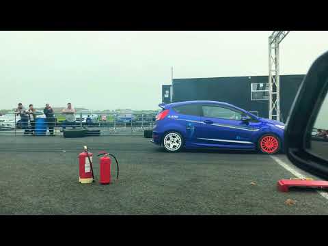 BMW 335D xDrive vs Fiesta ST 1/4 mile Drag Race