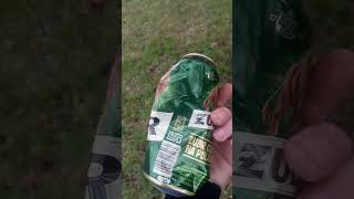 Zbieram puszki by opłacić mieszkanie