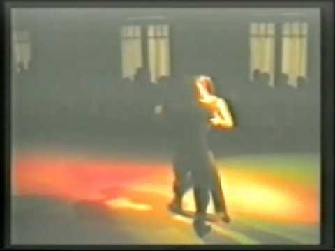  Lucia Mazer  and  Mariano Frumboli  are  dancing  to  the  tango  "  Zum  "