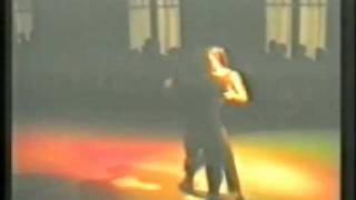 Video thumbnail for Mariano Chicho Frumboli y Lucia Mazer - Zum