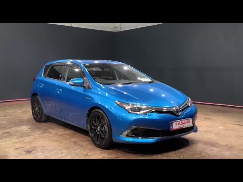 Toyota Auris 1.8 HYBRID - BLACK HALF LEATHER - ALL - Image 2