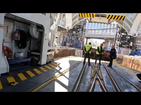 Traghettamento treno intercity 728 Palermo   Roma    4K