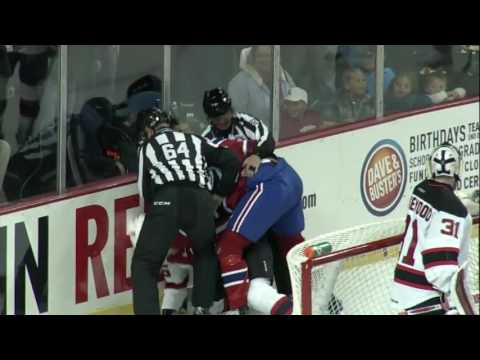 Michael McCarron vs Andrew MacWilliam