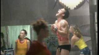 Робби Уильямс: как снимали клип "Rock DJ"