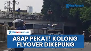 Suasana Mencekam, Kolong Fly Over Pejompongan & Rel Stasiun Palmerah Dikepung Massa, Asap Membumbung