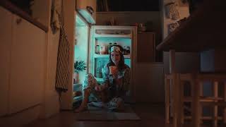 Opticalia Solo tú, te despiertas y atracas la nevera por la noche anuncio