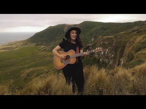 Video thumbnail for Travelling Bones