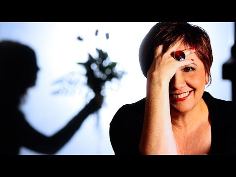 Laura Canoura ★ Detrás del Miedo (con letra)