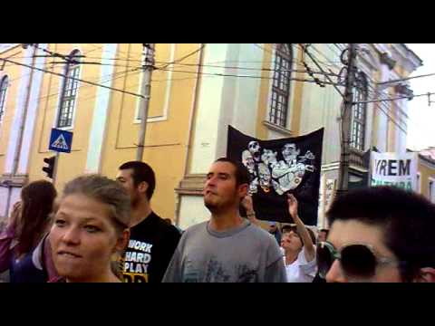 rosia rosia vine revolutia