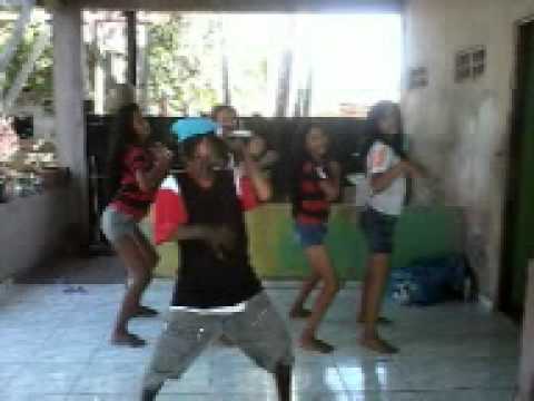 Mc evellyn mello e suas funkeiras.3gp