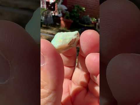 Opal Etiopian de Foc, brut, E25