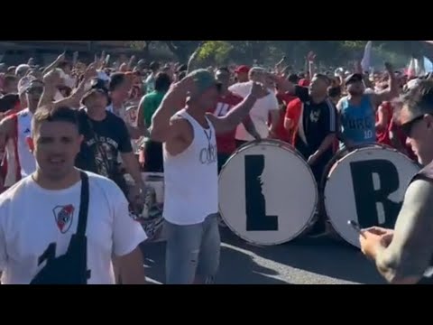 "Está es la única banda de River Plate / LOS BORRACHOS DEL TABLÓN PREVIA" Barra: Los Borrachos del Tablón • Club: River Plate