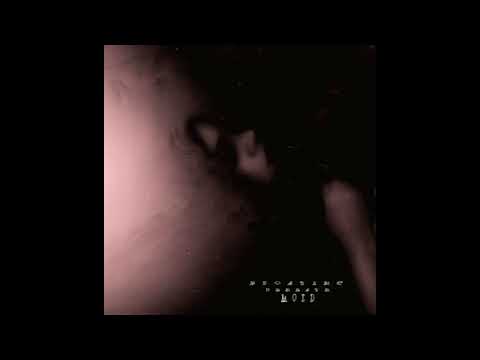 𝔡𝔦𝔰𝔳𝔰𝔱𝔵𝔯 floating beneath mold w kingwicked