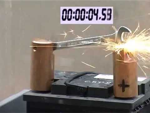 COURT CIRCUIT BATTERIE DE VOITURE