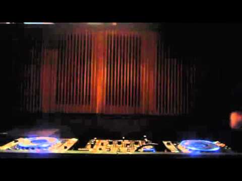 Kolombo playing Papa Marlin & Stage Rockers  Like Fire @ at Beatport Live