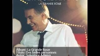 Kadr z teledysku Des belles personnes tekst piosenki Salvatore Adamo