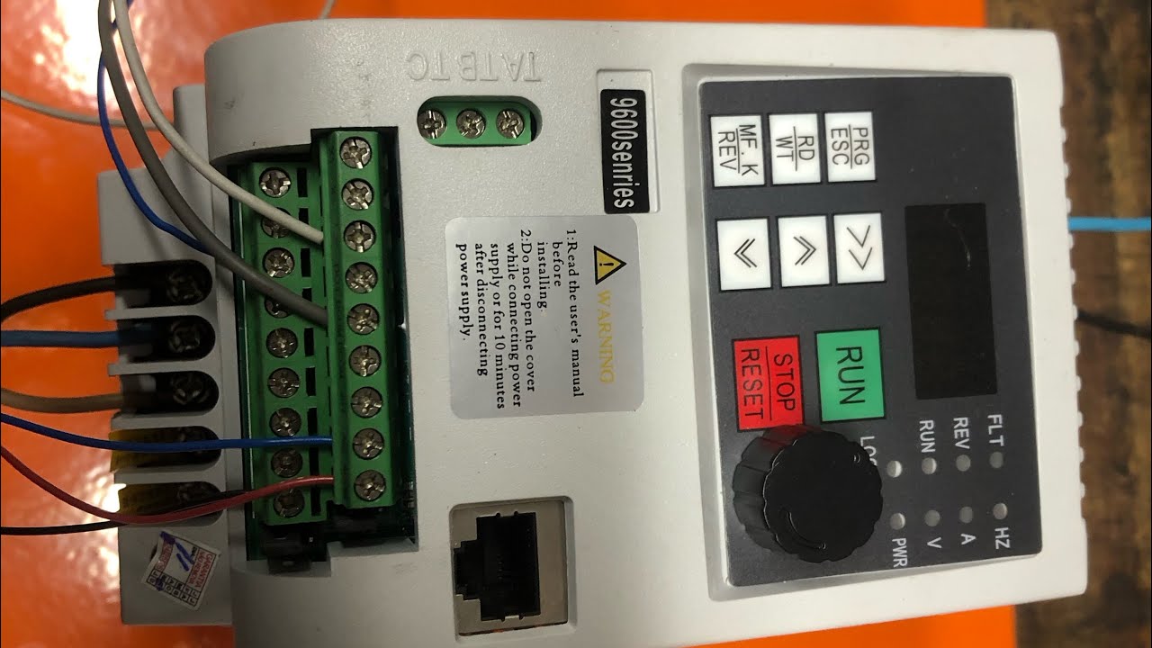 Inversor de Frequência 9600 senries (Potenciômetro e reversão + parâmetros)