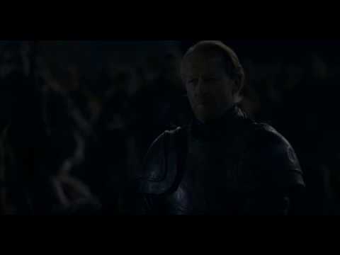 Melisandre lights the dothraki's swords on fire (GOT-8x03)