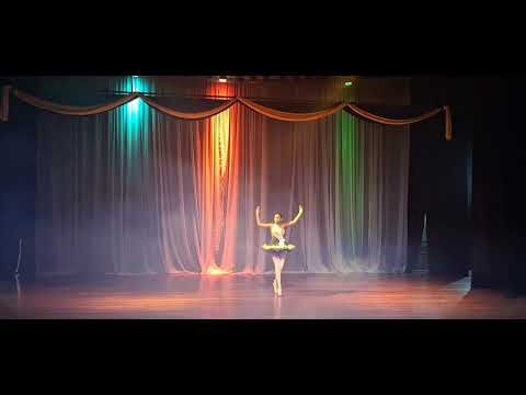 Shayra homenageia Hellena borgys loren Euforia Apresentação Mostra de dança ceu campo limpo 221023