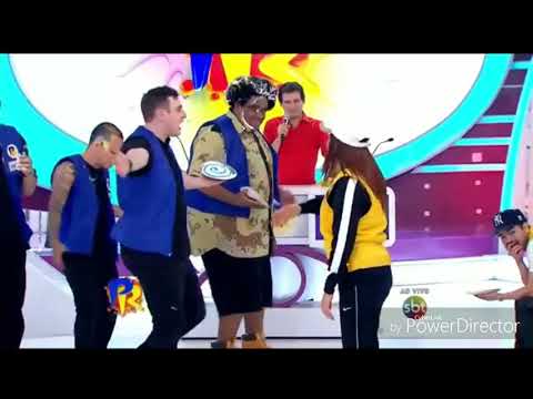 Mara Maravilha  leva torta na cara! Passa ou Repassa