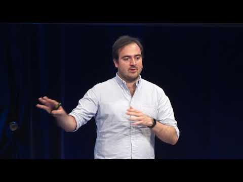 UIKonf18 – Day 2 – Vincent Garrigues – Scaling iOS, a story of technical debt, and how ...