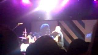 Matt and Kim - "Silver Tiles" Live