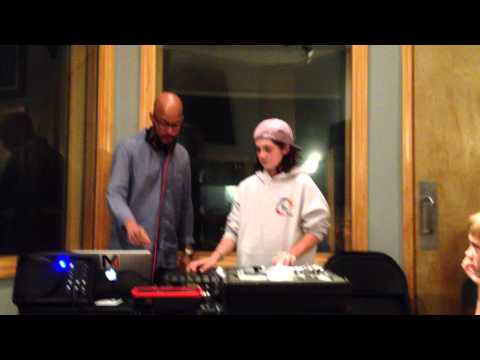 DJ M3 vs. DJ LaSR - Scratch Practice for DJ 101 class