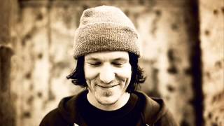 Elliott Smith Playlist Megamix -OR- One Hour and Sixteen Minutes with a Modern Musical Genius