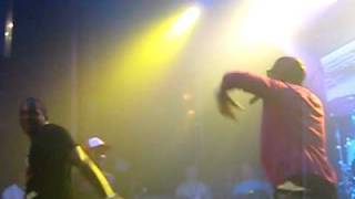 Clipse-Kinda Like A Big Deal ft Kanye West(Live)