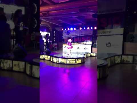 Э.Пресли «Тутти-фрутти» исполняет Помошникова Вероника 7 лет