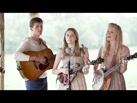 Wayfaring Stranger - The Petersens (LIVE)