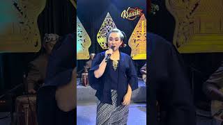 Download lagu Yeyen ismantoro mp3