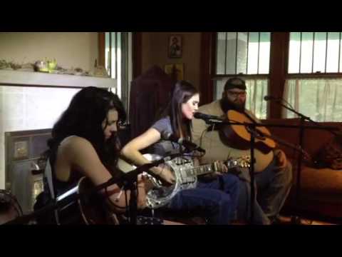 Fiawna Forte,Grace Askew, John Moreland at our house concert in August 2013