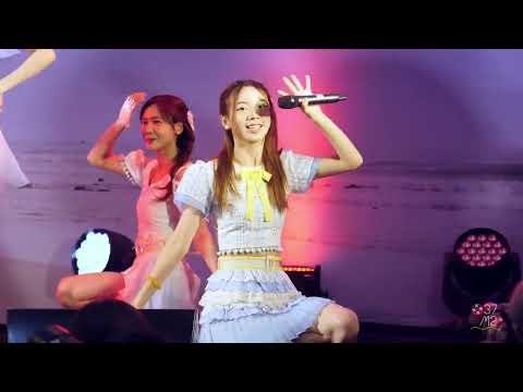 BNK48 Pun - Hoshizora wo Kimi ni @ BNK48 11th Sayonara Crawl Roadshow Concert [Fancam 4K 60p] 220529