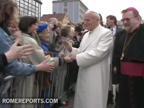 Click to Watch the The Happy Priest on the Relationship Between the Transfiguration and the Cross video