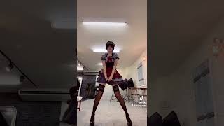 メイドさん腰ふりダンス #shorts