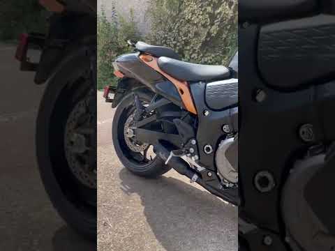 2022 Suzuki Hayabusa With a full system voodoo exhaust and 1 inch lowering link￼