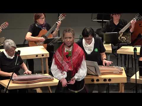 PRVO SREČANJE UPOKOJENSKIH CITRARSKIH SKUPIN SLOVENIJE KULTURNI DOM FRANCA BERNIKA DOMŽALE 1 10 2022