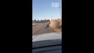 He hasn't been skipping leg day! #shorts #shortnews #news #rawvideo #police #fitness #legday