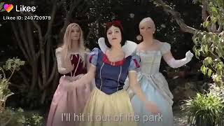 Snow White vs Elsa rap battle