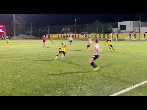 2010 II liga 1 kolejka KS Łomianki - Juventus Academy II (1 połowa)