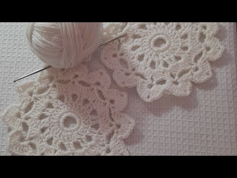 ROZETA CROSETATA ,pentru bluze,rochii,genți etc...