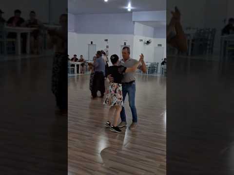 no clube do centro em Itapejara do Oeste no Paraná.Brasil. #shotrs #baile #dancarinos