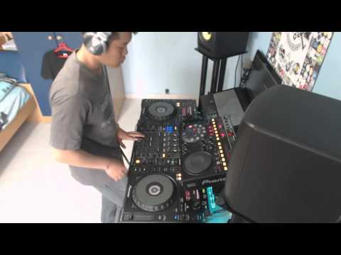 DJ ViperStar - Christmas Zoop Zoop Reindeer Ride!