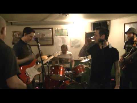 At Arm's Length, live at the Nags Head, Enderby, Leicester (29/3/2014)