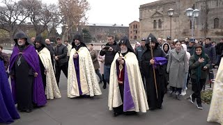 Դուրս բերվեց Սուրբ Գեղարդը