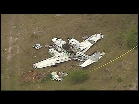 شاهد.. مقتل 6 أشخاص إثر تحطم طائرة صغيرة في تكساس