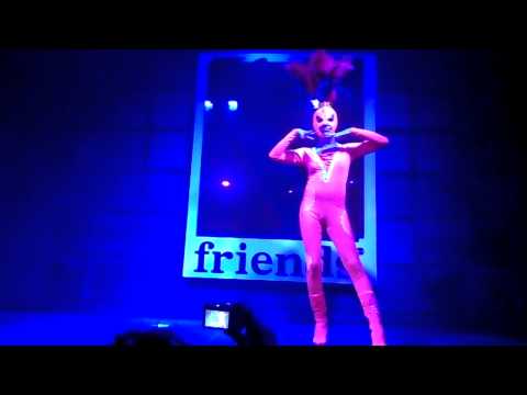 Lorena Top Fluor - Ain't he bad Boate Friends