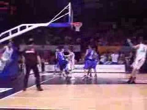 36 03-11-07 BCO-Aalst - Vliemend snelle score van Mc Cray di