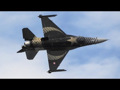 【4K】RIAT 2016 SOLO TÜRK Turkish Air Force F-16 The Royal International Air Tattoo